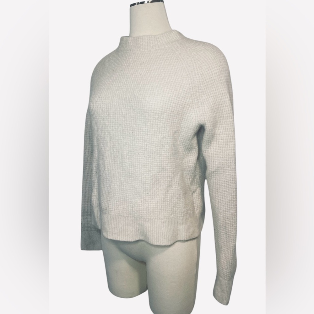 Banana Republic Mock Turtle Neck Waffle Knit Sweater White/ Cream Petite Size XL
